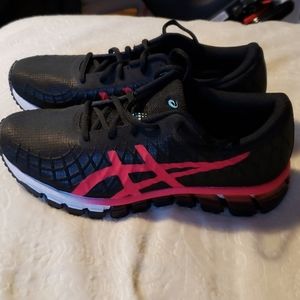 ASICS Gel Quantum Running Sneakers